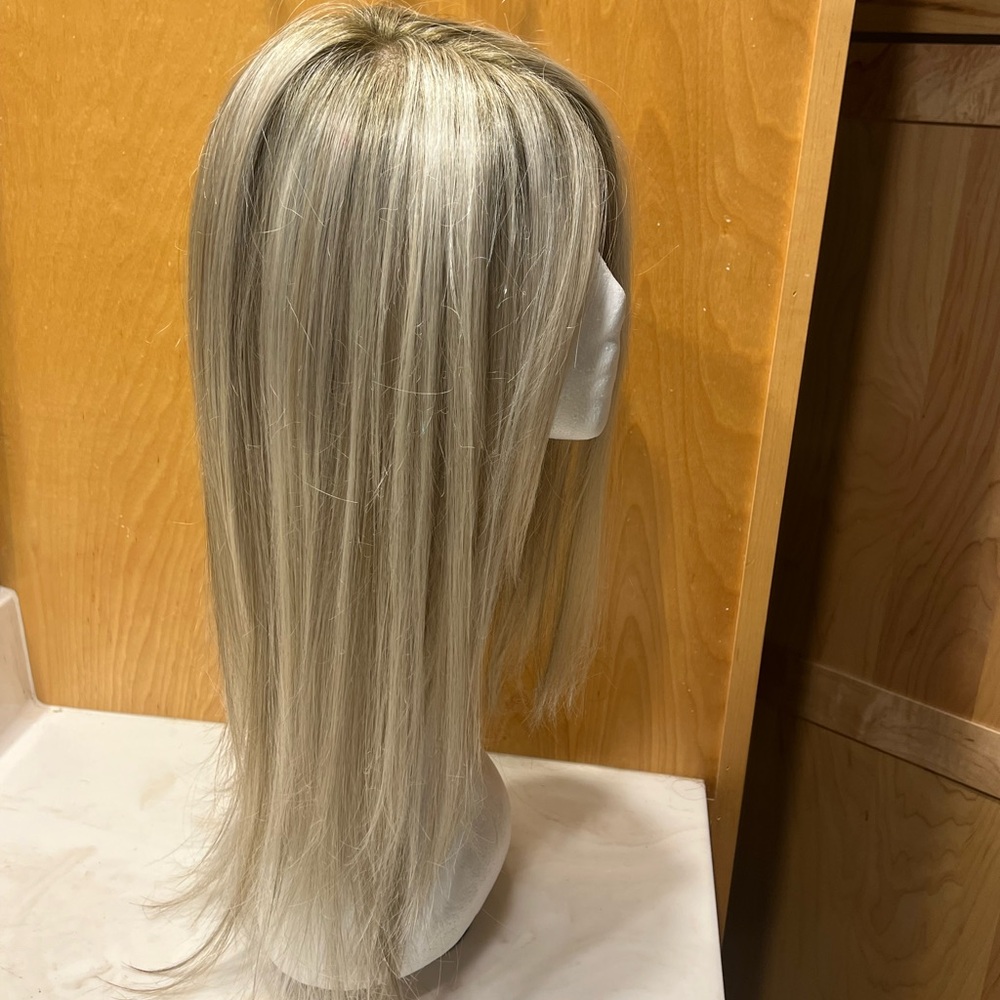 Blonde Wig with Hair Care Set